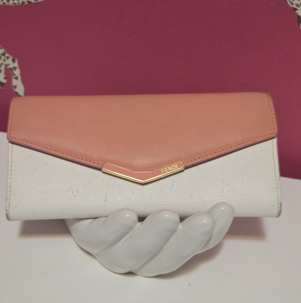 Fendi White Peach Leather 2Jours Long Flap Continental Wallet GUC